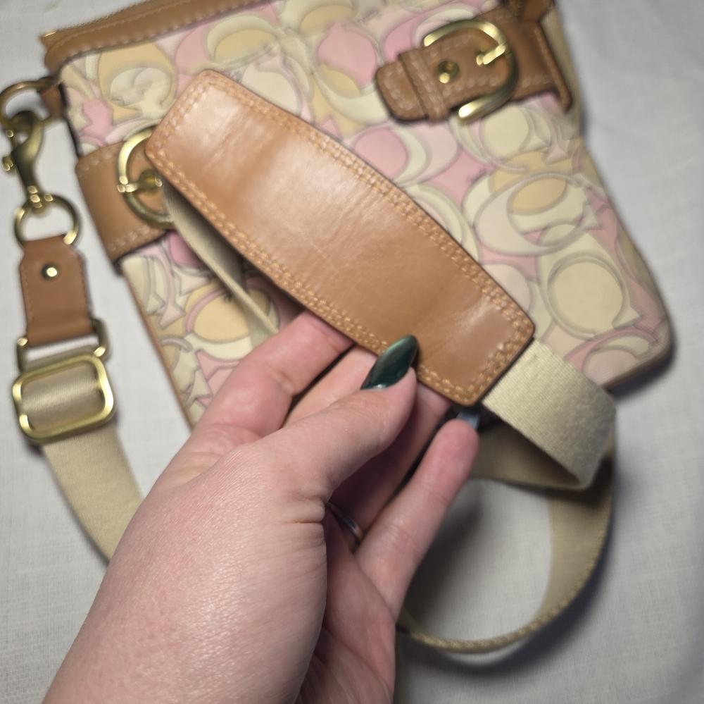 Coach Soho #41309 Canvas Swing Logo Optic Print Crossbody Messenger Bag - Picture 2 of 11